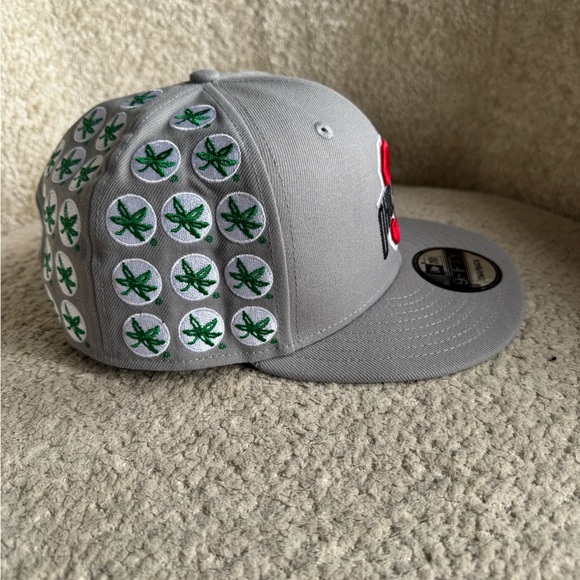 New Era 9fifty Ohio State Buckeyes SnapBack Gray Buckeye Leaf Embroidered New - Picture 4 of 6